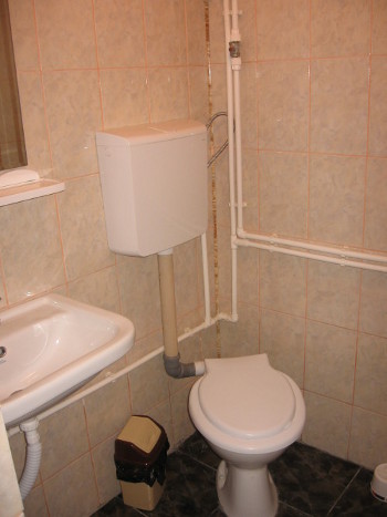 Baie, camere 2 locuri, etaj